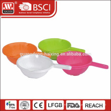 Plastic Sieve Plastic colander with handle and base